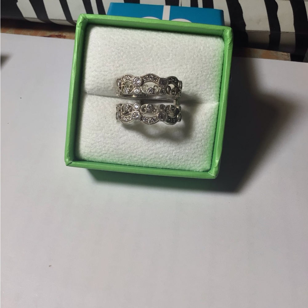 Vintage wedding ring enhancer